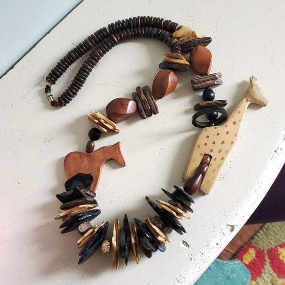 Vintage Wooden Hand Crafted Safari Necklace - Picture 1 of 8